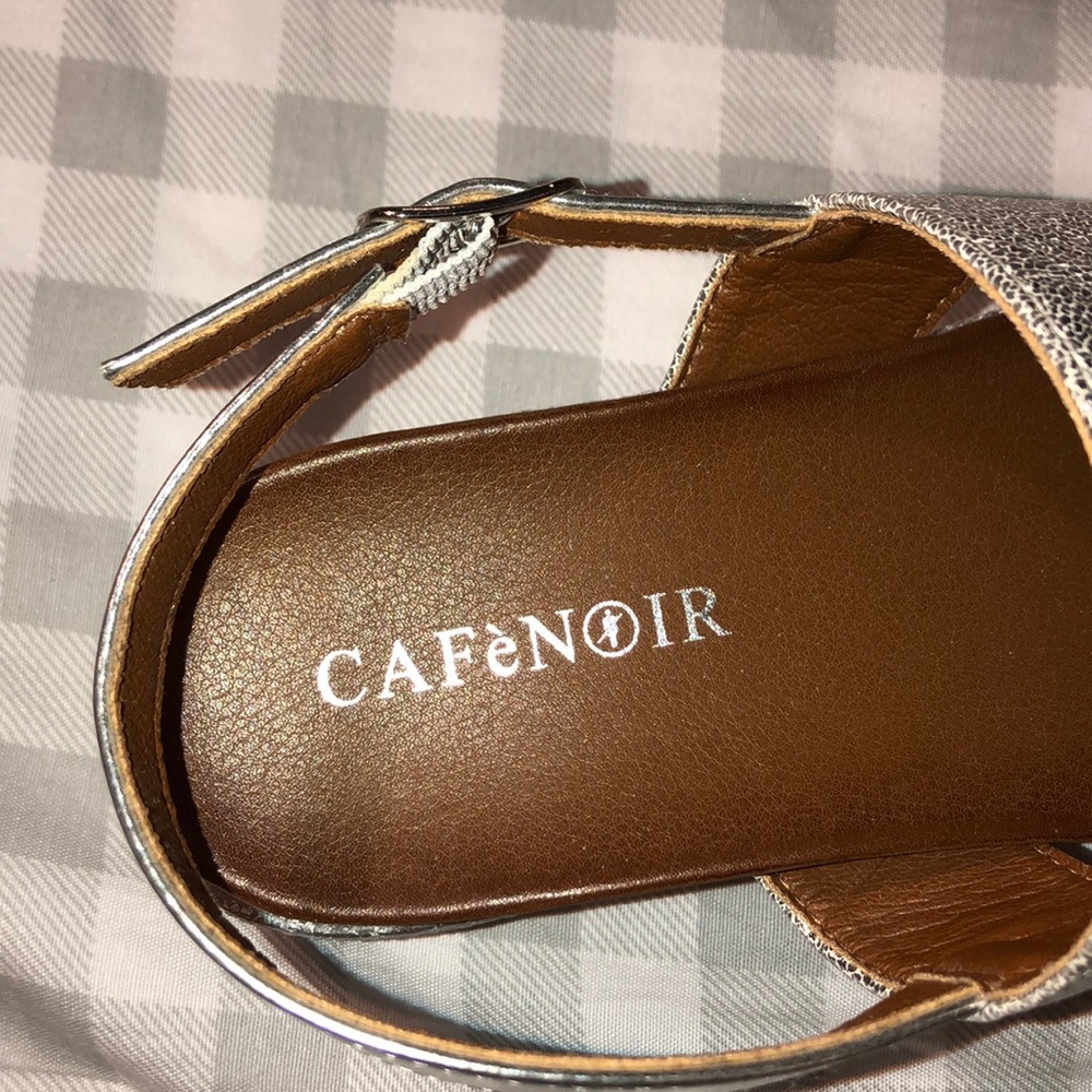 Sandals - Picture 2 of 3